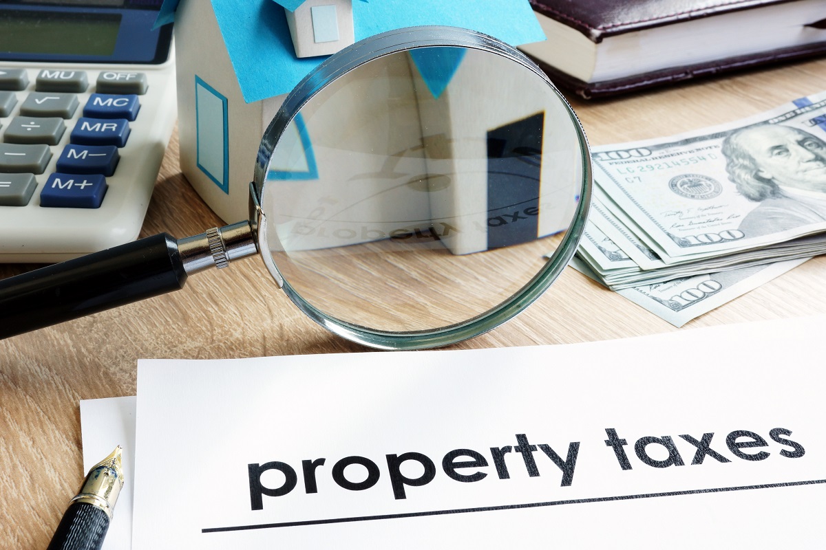 アパート売却にかかる不動産譲渡所得税の計算式や特例について